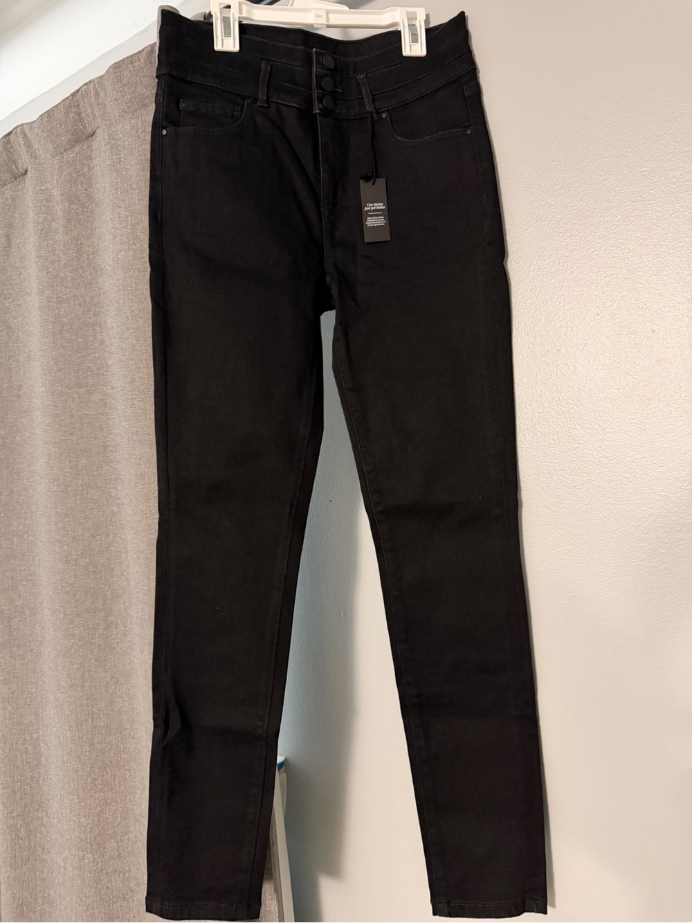 Ann Taylor Sculpting Pocket High Rise Skinny Jeans in Black Size 4 Regular